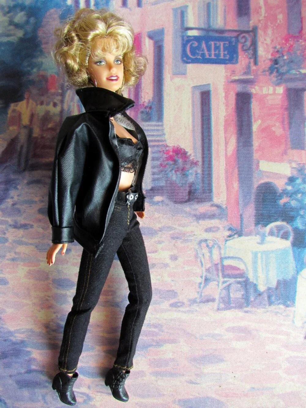 OLIVIA NEWTON-JOHN DOLL, 